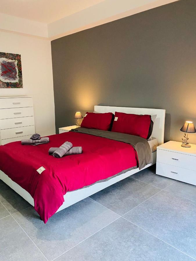 Sliema Seaview Apartment- Valletta Views - Apt 8, 49 Tigne Point Mansions ภายนอก รูปภาพ