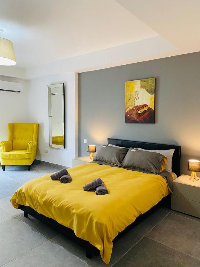 Sliema Seaview Apartment- Valletta Views - Apt 8, 49 Tigne Point Mansions ภายนอก รูปภาพ