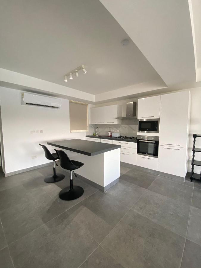 Sliema Seaview Apartment- Valletta Views - Apt 8, 49 Tigne Point Mansions ภายนอก รูปภาพ